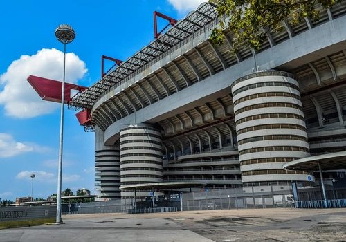 Lugares: San Siro, Milão